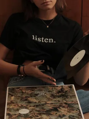 listen. T-Shirt