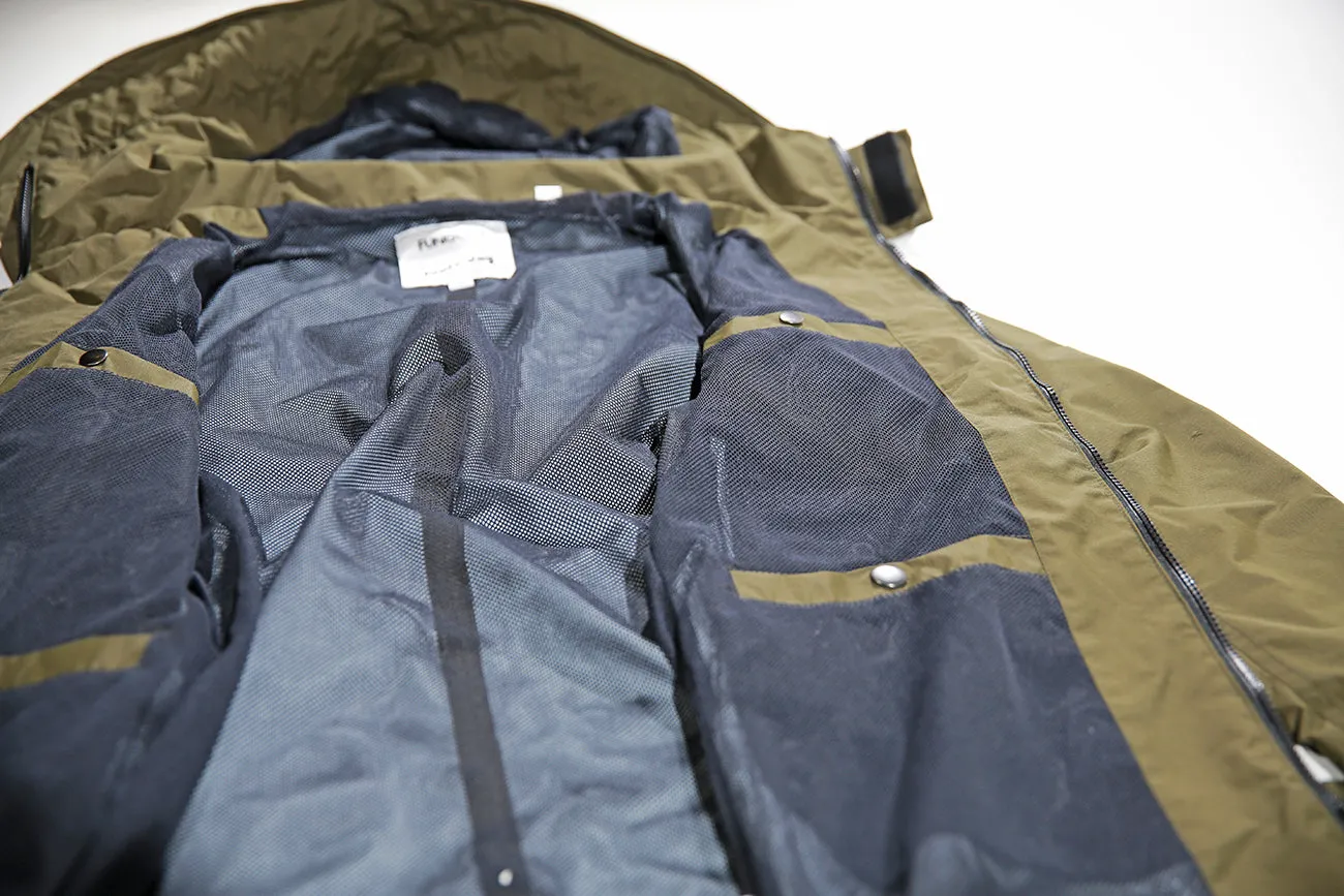 <A 000a001y7f> Fungolia Parka Jacket (Military Green/Navy blue)