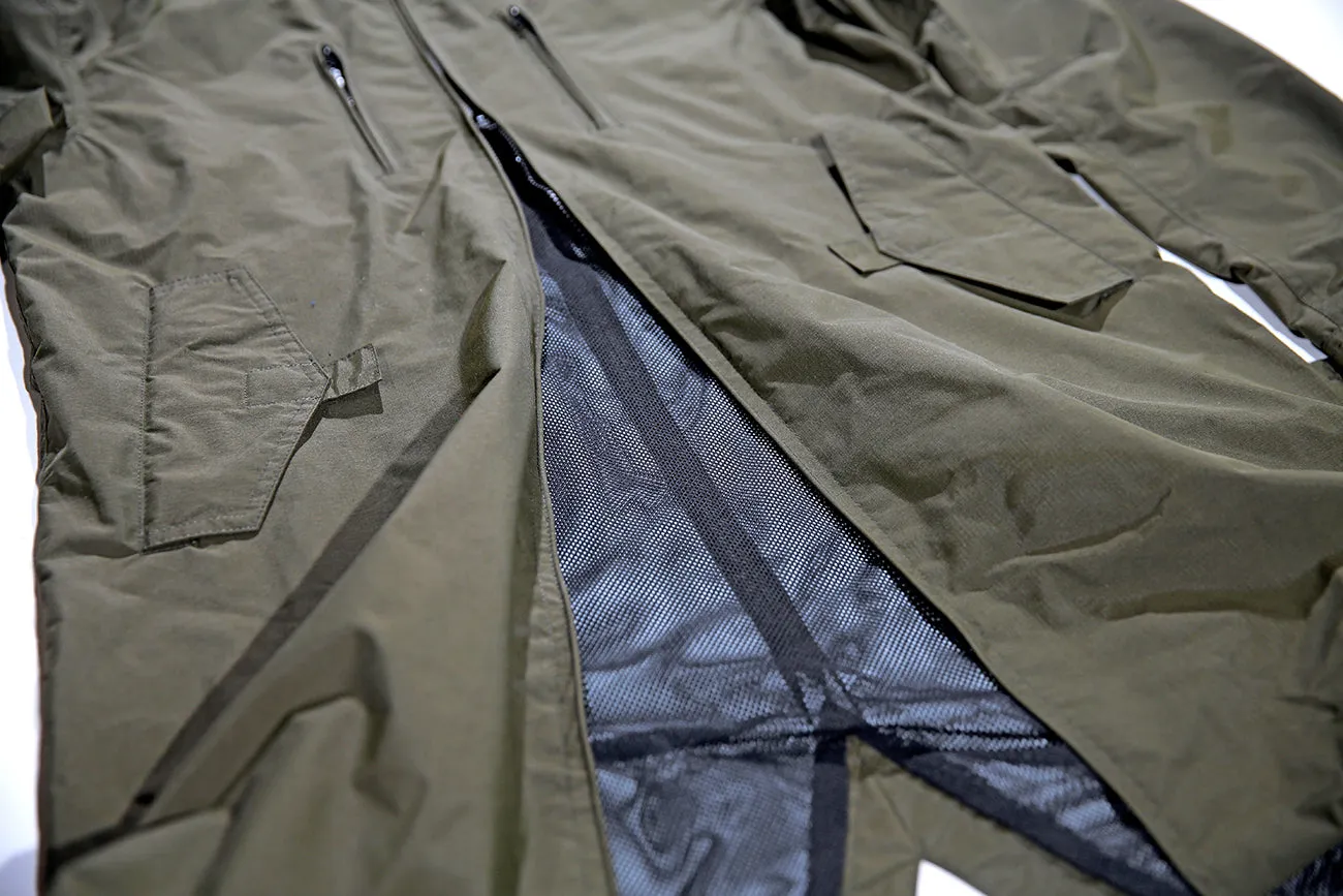 <A 000a001y7f> Fungolia Parka Jacket (Military Green/Navy blue)